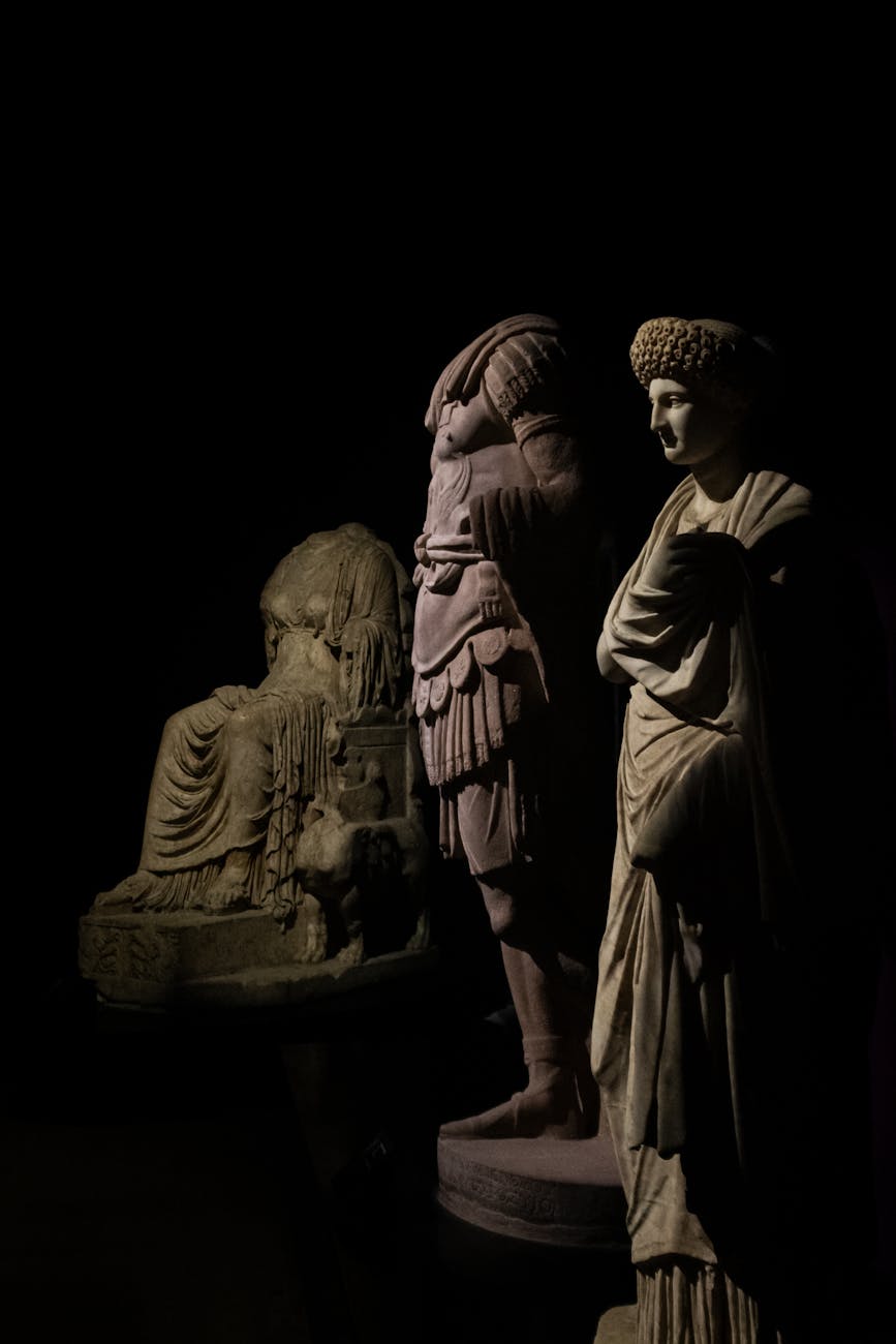 Dark Pasts: Research-rich teaching in History